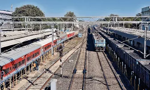 जबलपुर व भोपाल मंडल को अब तक नहीं जोड़ा गया, नई तकनीक से रुकेंगे हादसे, पहले ही मिल जाता है अलर्ट मैसेज