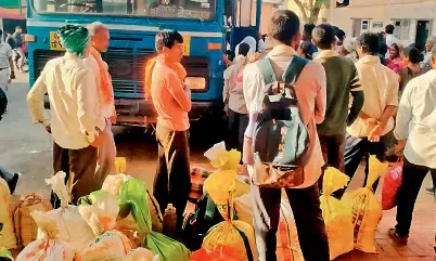 तेंदूपत्ता संकलन का काम हुआ खत्म , लौटने लगे मजदूर