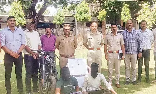 चोरी की वारदातों को अंजाम देनेवाले तीन बदमाश गिरफ्तार