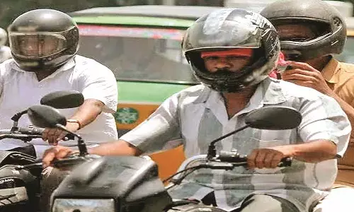 आरटीओ ने 20 शिक्षा संस्थाओं और कंपनियों को भिजवाए नोटिस, कहा - हेलमेट पहनना अनिवार्य