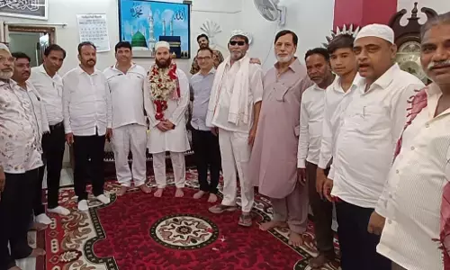 हज यात्रा : 858 यात्री जेद्दाह के लिए रवाना हज यात्रा : 858 यात्री जेद्दाह के लिए रवाना