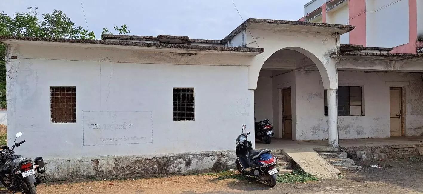 पासपोर्ट कार्यालय : एपीओ का निरीक्षण और नौ दिन बाद भी जवाब का इंतजार पासपोर्ट कार्यालय : एपीओ का निरीक्षण और नौ दिन बाद भी जवाब का इंतजार