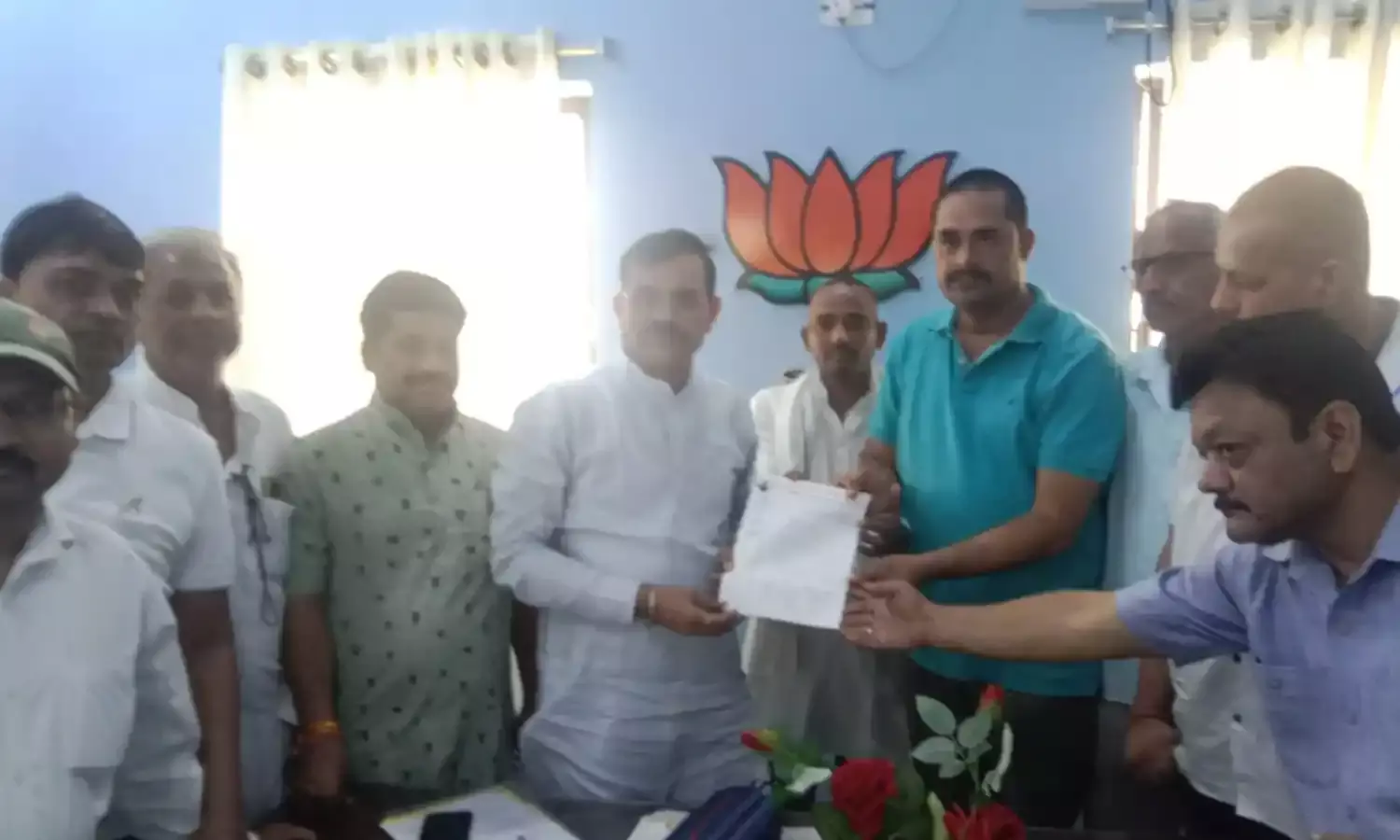 डायमण्ड राइस यूनियन ने सांसद को सौंपा ज्ञापन
