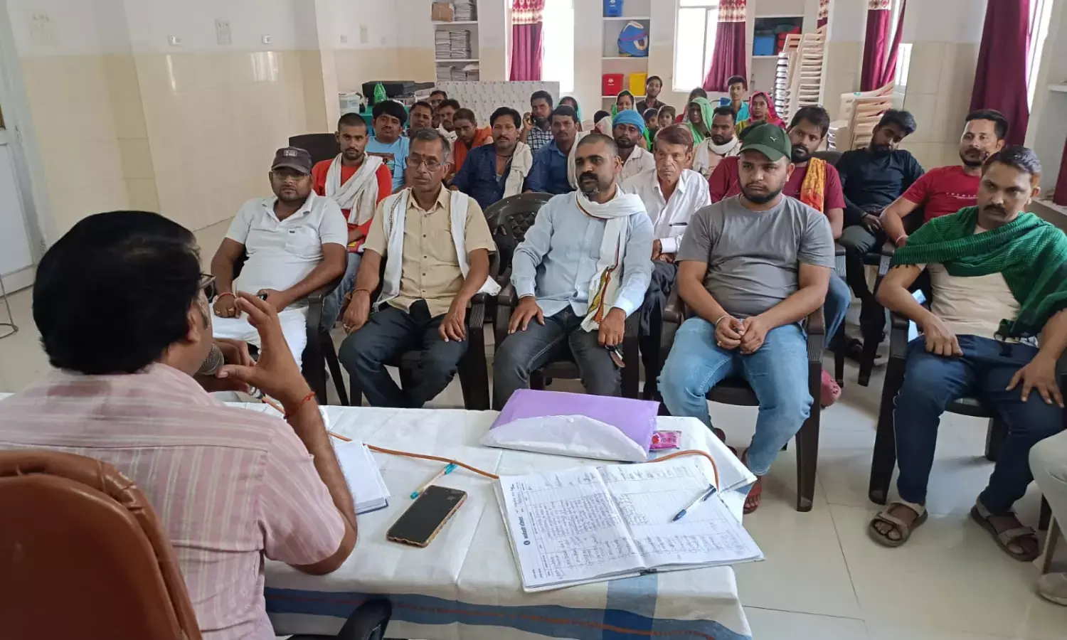 ग्राम एवं नगर प्रस्फुटन समितियों की समीक्षा बैठक सम्पन्न