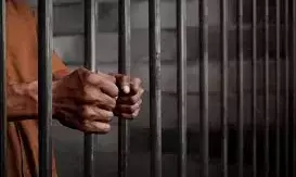 अमरावती जेल का कैदी मनमाड रेलवे स्टेशन से भागा