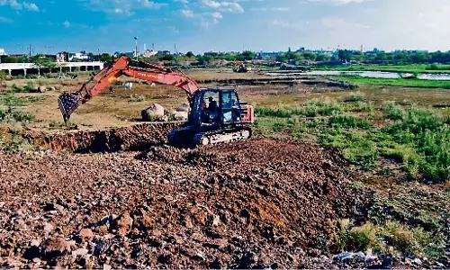 शुरू हुआ माढ़ोताल तालाब का गहरीकरण