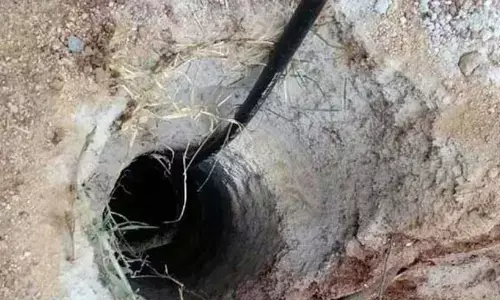 कब तक बोरवेल में गिरकर बेमौत मरते रहेंगे मासूम? बीते 4 साल में 281 पहुंचा आंकड़ा, सुप्रीम कोर्ट के आदेश की भी हुई अनदेखी! कब तक बोरवेल में गिरकर बेमौत मरते रहेंगे मासूम? बीते 4 साल में 281 पहुंचा आंकड़ा, सुप्रीम कोर्ट के आदेश की भी हुई अनदेखी!