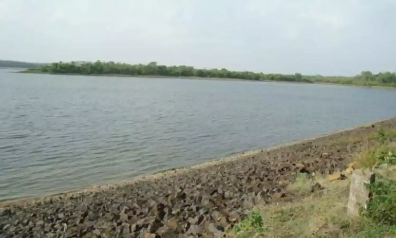 जलाशयों में 37.65 प्रतिशत जलभंडारण