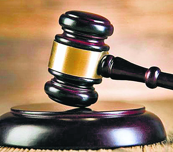 200 करोड़ की धोखाधड़ी का आरोप