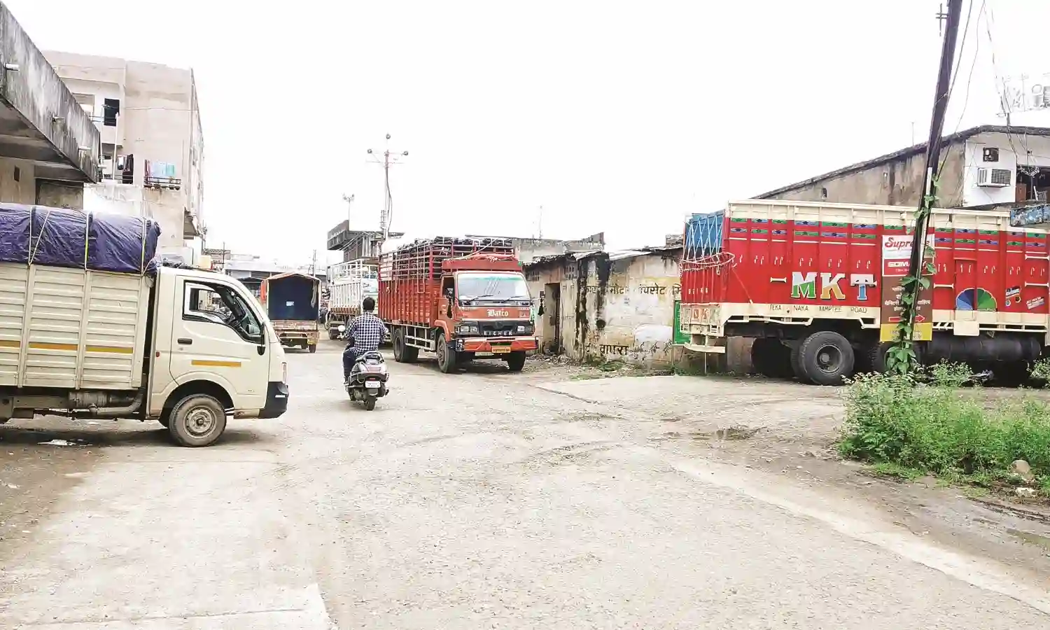 वाड़ी शहर में बढ़ते गोदाम बन रहे मुसीबत