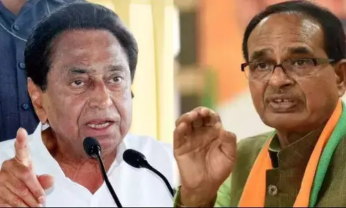 लाड़ली बहना योजना से किसे होगा नफा-नुकसान? एमपी में रेवड़ी कल्चर के मामले में कांग्रेस से आगे निकली बीजेपी! लाड़ली बहना योजना से किसे होगा नफा-नुकसान? एमपी में रेवड़ी कल्चर के मामले में कांग्रेस से आगे निकली बीजेपी!