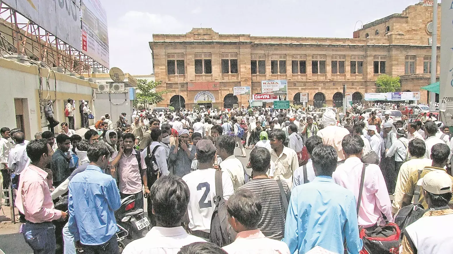 एक माह में आधा करोड़ का लगेज भूल गए यात्री