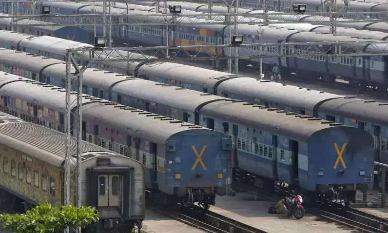 आउटर पर नहीं रूकेंगी गाड़ियां, दिल्ली लाइन पर 100 किमी की तीसरी लाइन तैयार