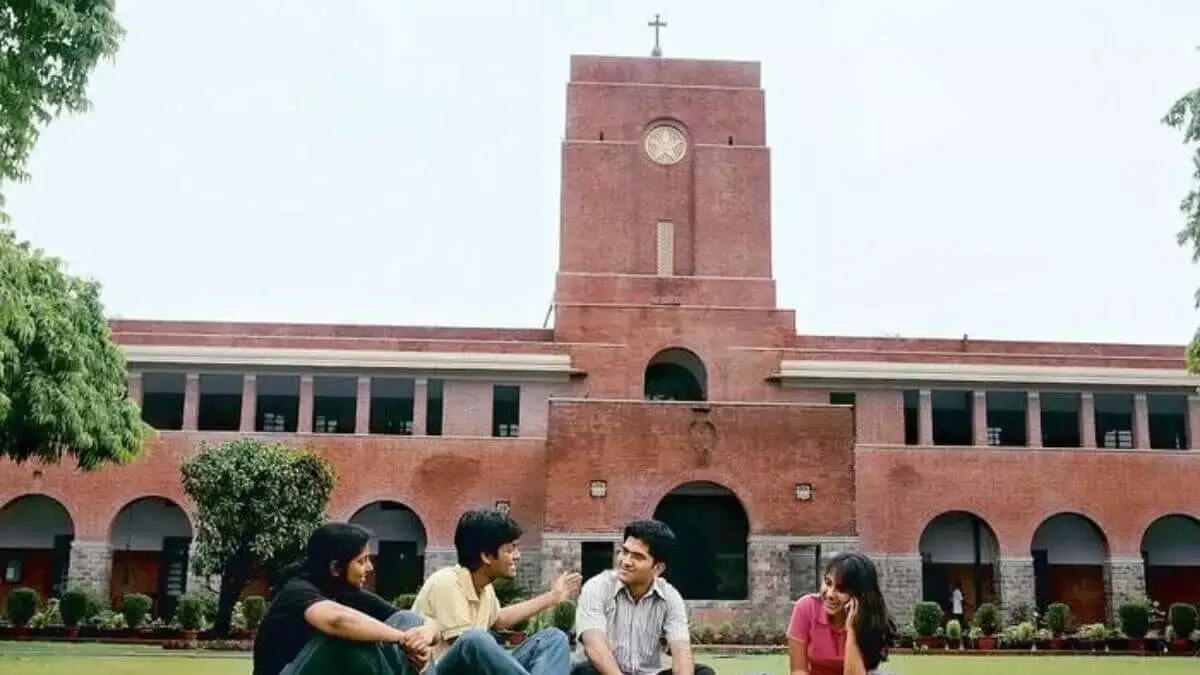 डीयू में स्थापित हुआ हिंदू अध्ययन केंद्र, मौजूदा सत्र से शुरू होगी हिंदुत्व की पढ़ाई