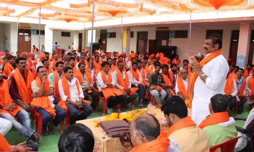 मध्य प्रदेश: ग्राम मसुरहाई में शक्ति केन्द्र की बैठक में शामिल हुये राजस्व एवं परिवहन मंत्री गोविंद सिंह राजपूत मध्य प्रदेश: ग्राम मसुरहाई में शक्ति केन्द्र की बैठक में शामिल हुये राजस्व एवं परिवहन मंत्री गोविंद सिंह राजपूत