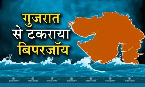 बिपरजॉय ने गुजरात में दी दस्तक, 3 से 4 घंटे तक चल सकती है लैंडफॉल की प्रक्रिया, 150-200 बिजली के खंभे और 180-200 पेड़ गिरे