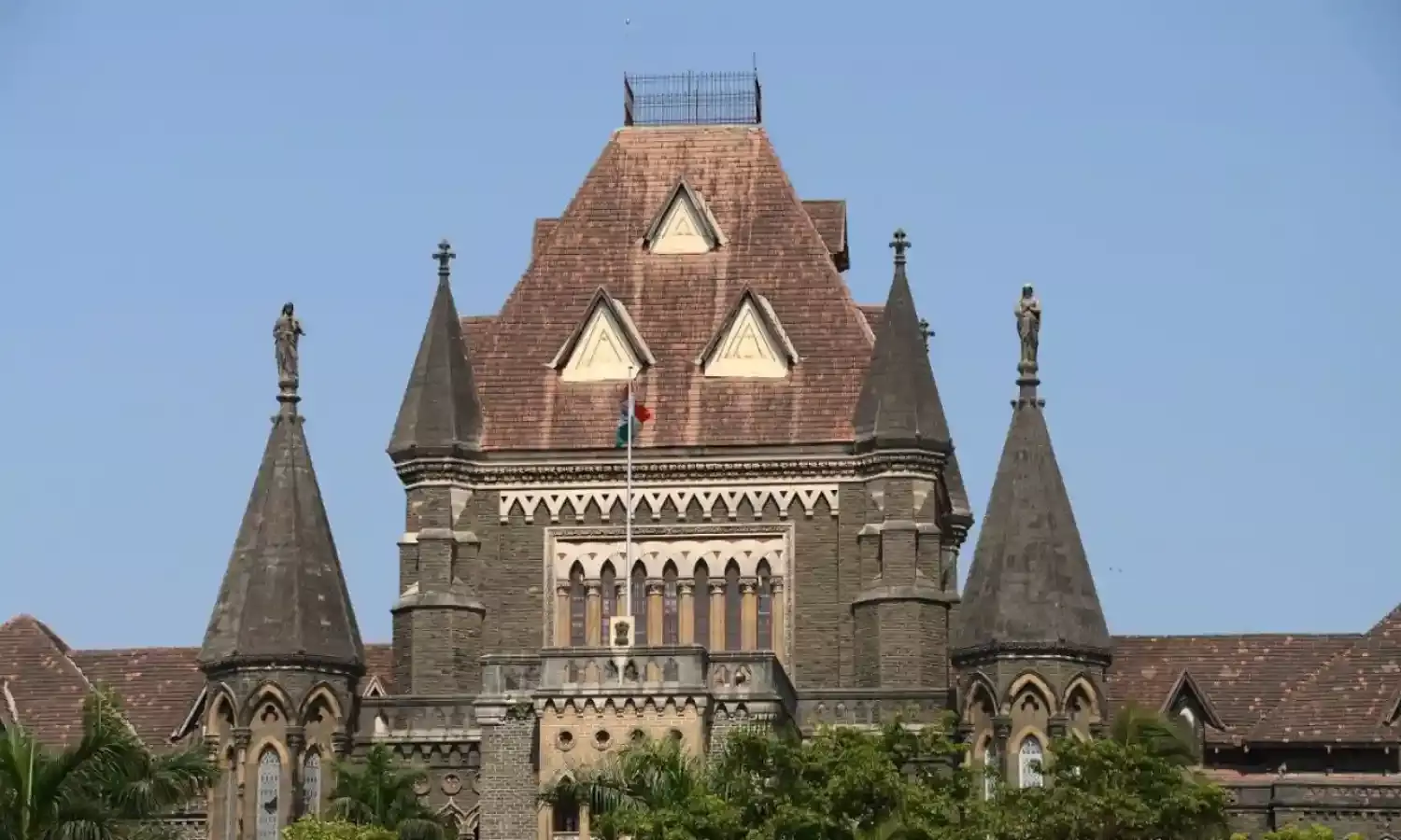 बॉम्बे हाईकोर्ट ने सांसद राहुल शेवाले पर आरोप लगाने वाली महिला को दिया आंतरिक संरक्षण किया रद्द