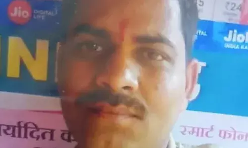 बस चालक ने पेड़ पर लगा ली फांसी, आत्महत्या के कारण का खुलासा नहीं