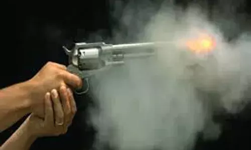 बीड:   लेन-देन में गोलीबारी,चार घायल ,एक गिरफ्तार