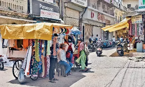 मनमानी: अंजुमन मार्केट और श्रीनाथ की तलैया के आसपास समस्या गंभीर