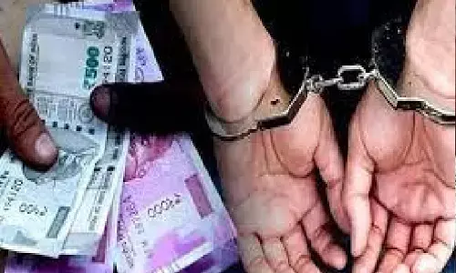 महात्मा गांधी इंग्लिश स्कूल में एसीबी का छापा महात्मा गांधी इंग्लिश स्कूल में एसीबी का छापा