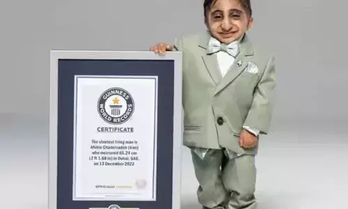 इसके नाम है दुनिया के सबसे छोटे शख्स होने का खिताब, हाईट जानकर रह जाओगे दंग