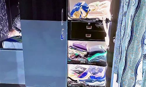 चाकू की नोक पर 12 लाख नकद लेकर भागे आरोपी