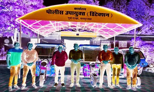 तीन ई-रिक्शा सहित आरोपी गिरफ्तार