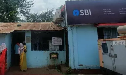 साद्राबाडी की एसबीआई बैंक में घुसे दो चोर