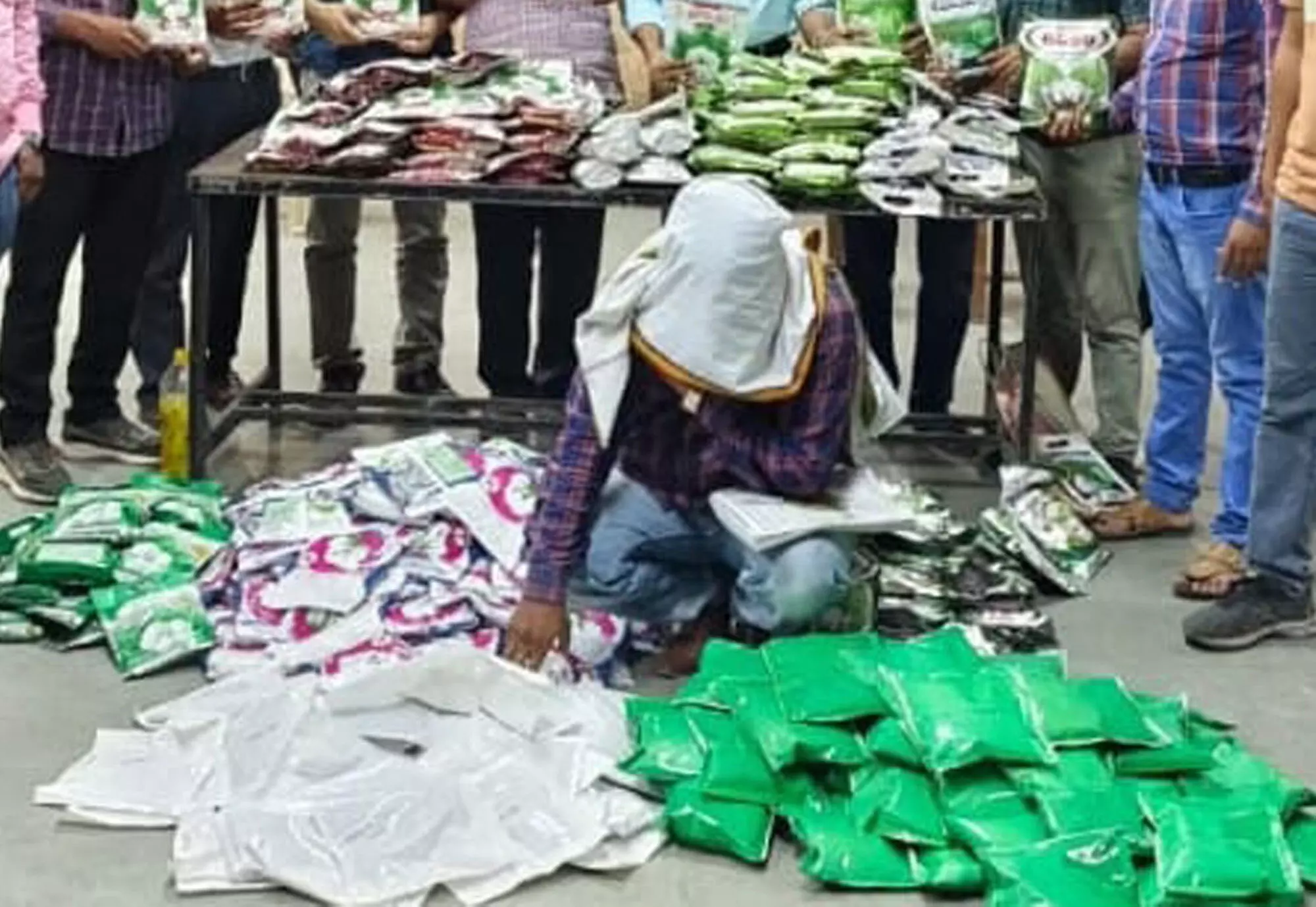 बोगस बीज विक्रेताओं तक पहुंचना पुलिस के सामने बड़ी चुनौती बोगस बीज विक्रेताओं तक पहुंचना पुलिस के सामने बड़ी चुनौती