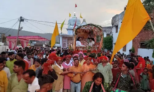 सिमरिया में धूमधाम से निकली भगवान जगन्नाथ स्वामी की शोभायात्रा