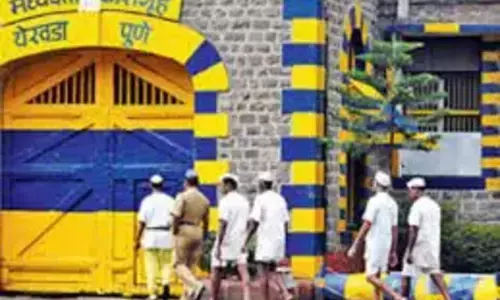 यरवडा सेंट्रल जेल में कैदियों की मौत का मामला, सरकार ने मजिस्ट्रेट जांच का दिया हवाला