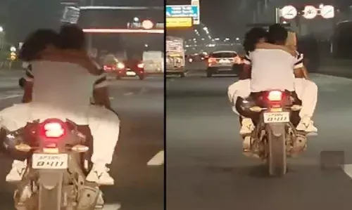 डेंजरस इश्क, चलती बाईक पर किया कपल ने रोमांस, वायरल हो रहा वीडियो