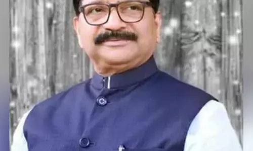 बॉम्बे हाई कोर्ट से रवींद्र वायकर को राहत,  बीएमसी के आदेश पर यथास्थिति बनाए रखने के निर्देश बॉम्बे हाई कोर्ट से रवींद्र वायकर को राहत,  बीएमसी के आदेश पर यथास्थिति बनाए रखने के निर्देश