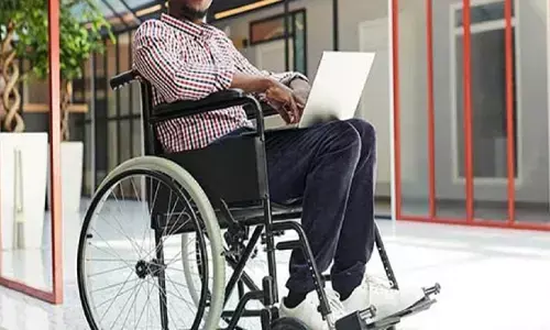 जिलों के सरकारी कार्यालयों में दिव्यांगों की शिकायतें सुनने को अधिकारी नहीं जिलों के सरकारी कार्यालयों में दिव्यांगों की शिकायतें सुनने को अधिकारी नहीं