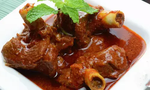 इस बकरीद घर पर बनाएं कश्मीरी मटन रोगन जोश, जानें आसान रेसिपी इस बकरीद घर पर बनाएं कश्मीरी मटन रोगन जोश, जानें आसान रेसिपी