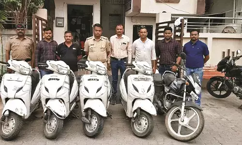 प्यार के लिए कुछ भी करेगा, प्रेमिका के साथ वाहन चुराने वाला गिरफ्तार