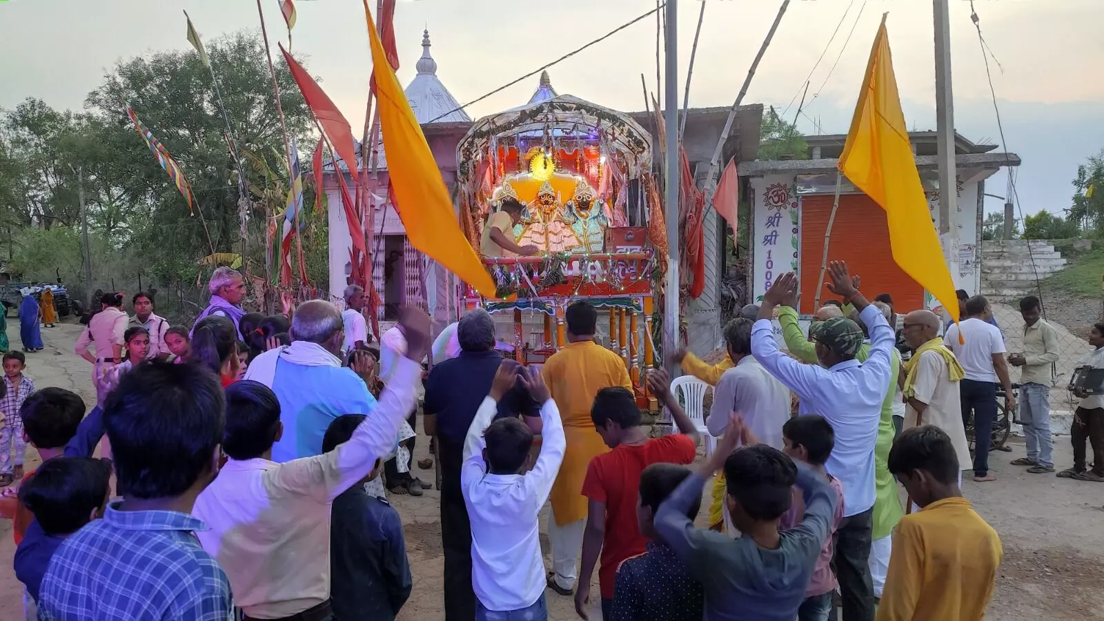 पवई में तीन दिवसीय रथयात्रा महोत्सव कार्यक्रम संपन्न पवई में तीन दिवसीय रथयात्रा महोत्सव कार्यक्रम संपन्न