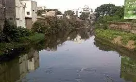 मुख्य अभियंता की फटकार के बाद भी उपराजधानी में नदी और नालों की सफाई सुस्त