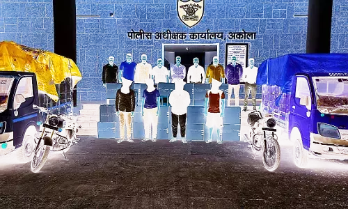 50 लाख की सिगरेट उड़ाने वाला गिरोह गिरफ्तार 50 लाख की सिगरेट उड़ाने वाला गिरोह गिरफ्तार