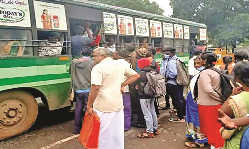 पंढरपुर के लिए रोज चल रहीं स्पेशल ट्रेन व बसें