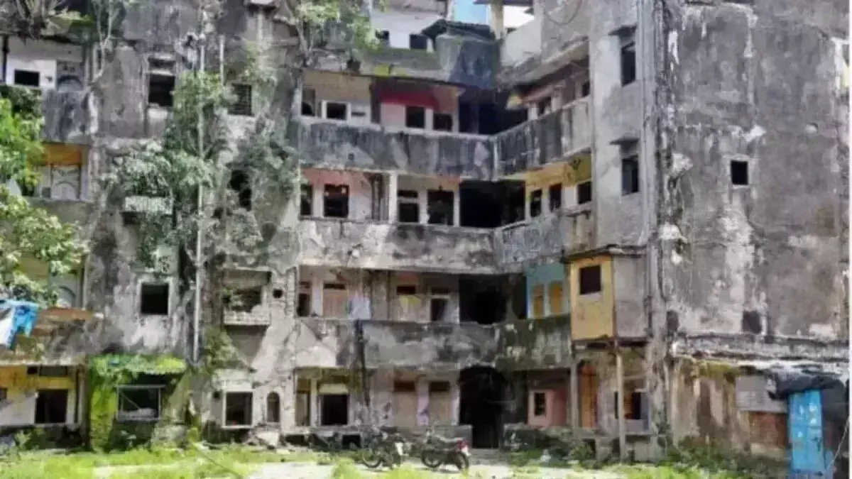 मुंबई की जर्जर इमारतें बन रहीं हादसे की वजह मुंबई की जर्जर इमारतें बन रहीं हादसे की वजह