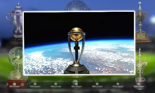 एक लाख बारह हजार फीट की ऊंचाई पर स्पेस में लॉन्च हुई वनडे वर्ल्ड कप 2023 की ट्रॉफी, 38 दिनों में करेगी 18 देशों का टूर एक लाख बारह हजार फीट की ऊंचाई पर स्पेस में लॉन्च हुई वनडे वर्ल्ड कप 2023 की ट्रॉफी, 38 दिनों में करेगी 18 देशों का टूर