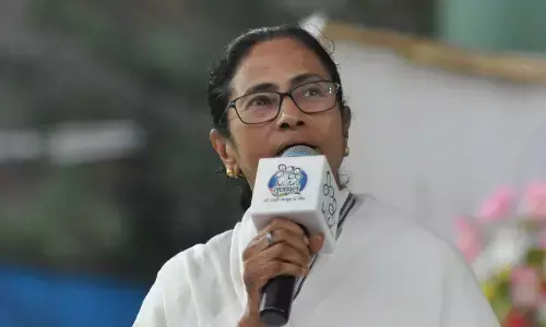 बीएसएफ को निष्पक्षता से काम करना चाहिए, कल मोदी शासन समाप्त हो सकता है: ममता बनर्जी बीएसएफ को निष्पक्षता से काम करना चाहिए, कल मोदी शासन समाप्त हो सकता है: ममता बनर्जी
