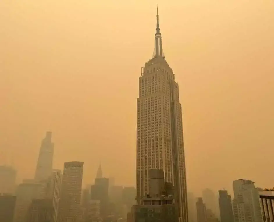 न्यूयॉर्क में वायु प्रदूषण की चेतावनी   न्यूयॉर्क में वायु प्रदूषण की चेतावनी