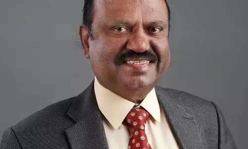 बंगाल के राज्यपाल एनबीयू पहुंचे, टीएमसी के छात्र विंग के कार्यकर्ताओं ने काले झंडे दिखाए