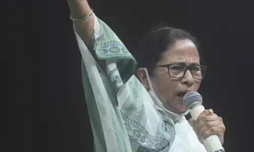 पुलिस पर एफआईआर के हाईकोर्ट एकल न्यायाधीश के आदेश को राज्य सरकार ने दी चुनौती पुलिस पर एफआईआर के हाईकोर्ट एकल न्यायाधीश के आदेश को राज्य सरकार ने दी चुनौती