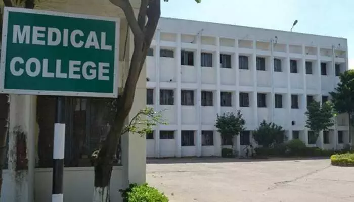वर्धा, अमरावती, बुलढाणा, गडचिरोली सहित 9 जिले में बनेगा सरकारी मेडिकल कॉलेज वर्धा, अमरावती, बुलढाणा, गडचिरोली सहित 9 जिले में बनेगा सरकारी मेडिकल कॉलेज