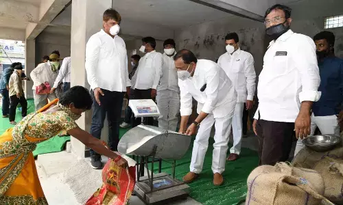 यूपी : राशन दुकानों तक पहुंचना होगा आसान, गलियों की बजाए सुगम स्थलों पर होंगी दुकानें