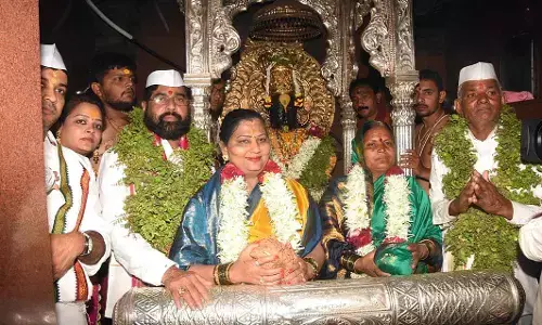 मुख्यमंत्री शिंदे ने राज्य की खुशहाली के लिए मांगा विट्ठल-रुक्मिणी से आशीर्वाद